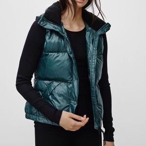 Community/aritzia puffer vest